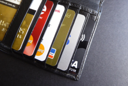 Como conseguir um cartão de crédito fácil e sem burocracia