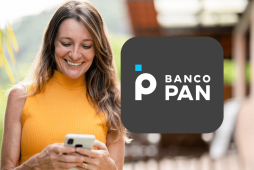 mulher solicitando o Empréstimo FGTS Banco PAN no celular