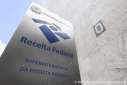 prédio da receita federal representando o prazo de entrega do Imposto de renda