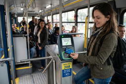 usar o cartão de crédito no transporte público
