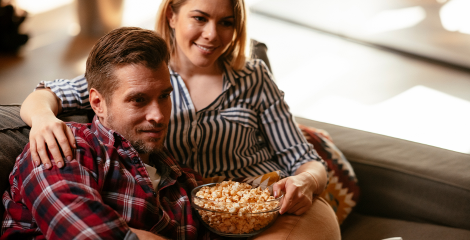 Encontro barato para casais- Maratona de filmes com tema
