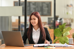 Quanto ganha um auxiliar administrativo